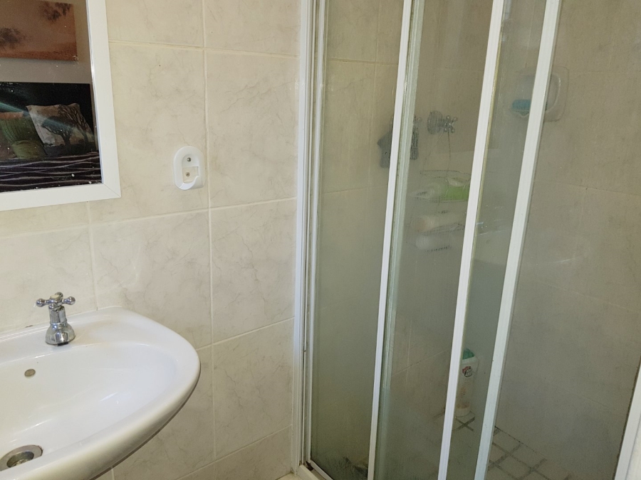 To Let 3 Bedroom Property for Rent in Table View Western Cape